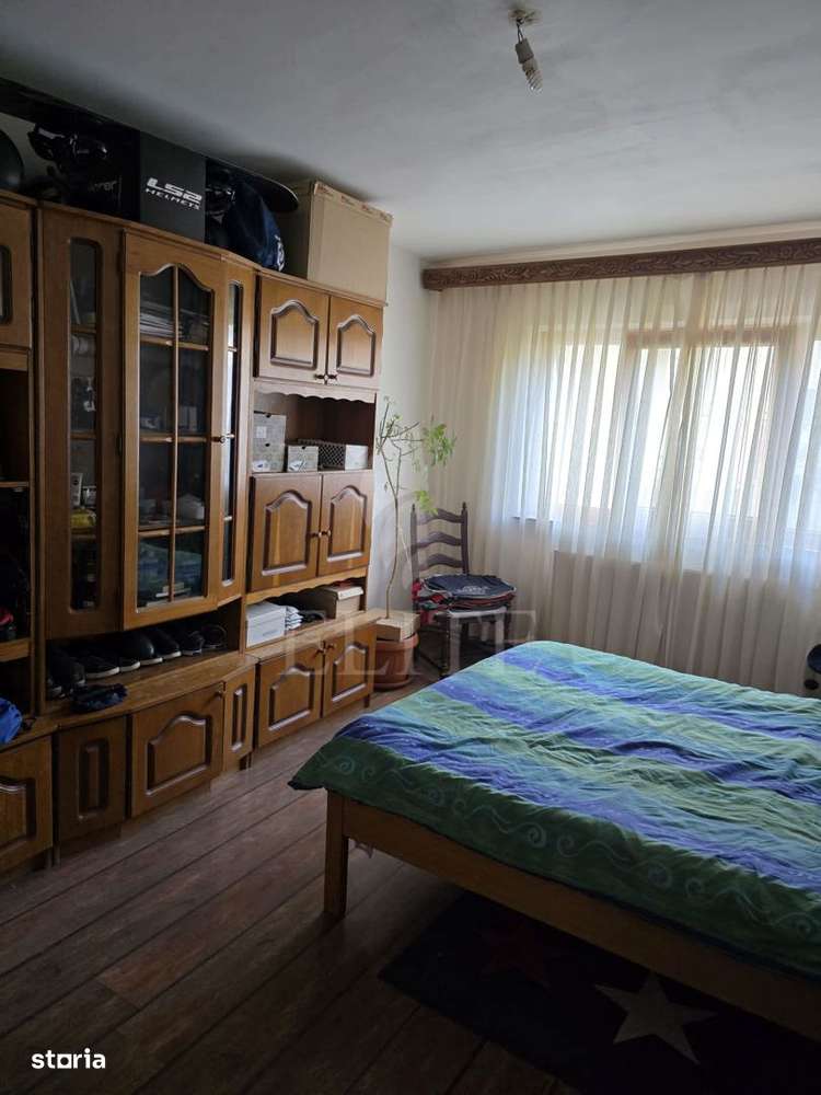Apartament 3 camere în zona MOGOSOAIA-1