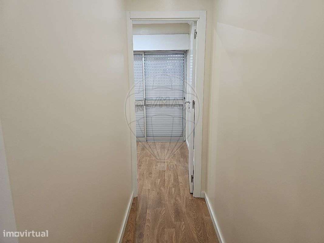 Apartamento T2 para arrendamento - Grande imagem: 2/19