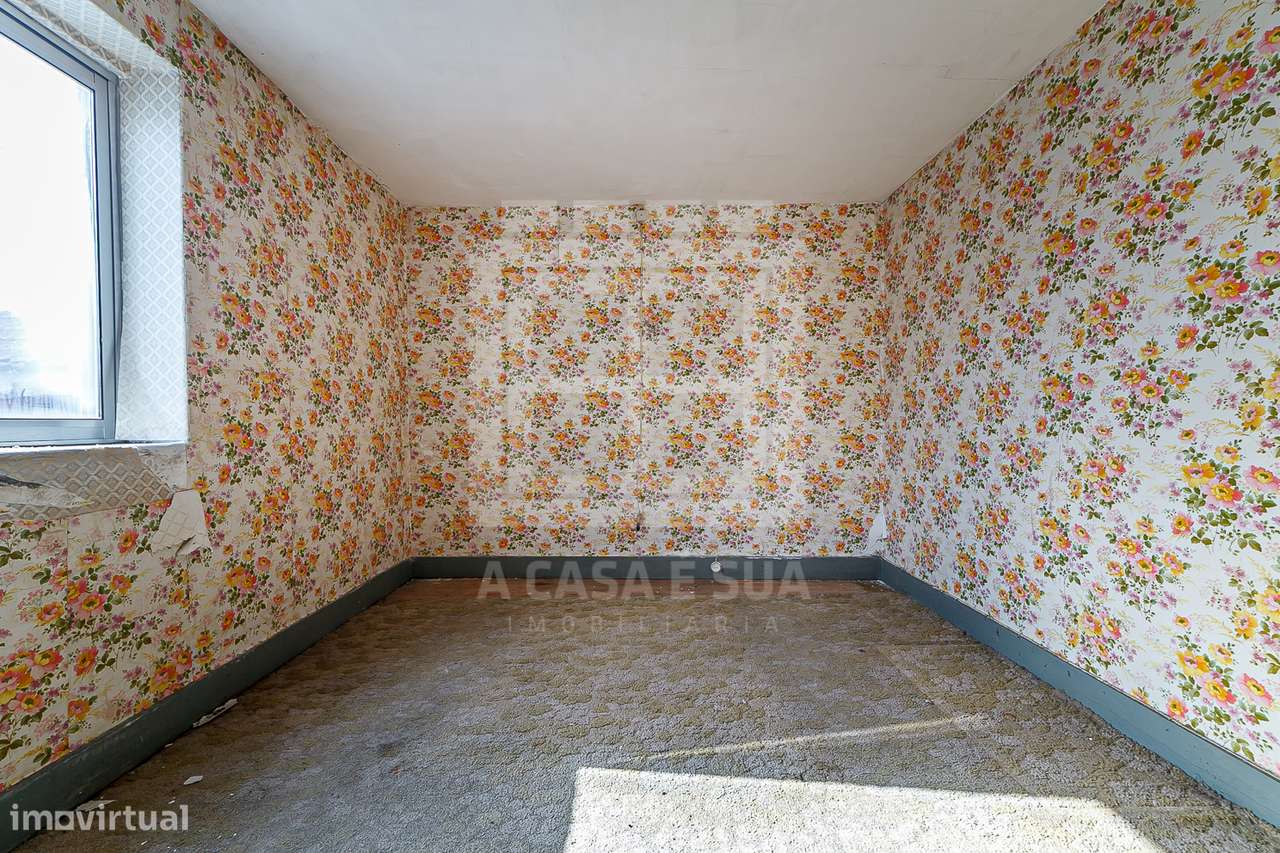 Moradia bifamiliar para restaurar na zona nobre de Aveiro - Exclusivo - Grande imagem: 4/25