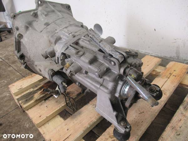 Skrzynia manual BMW E46 M54b25 2200073790 - 5