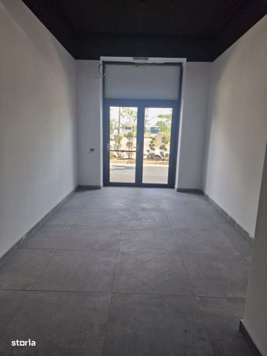 Spatiu comercial | 87 mp | 3 vitrine | EnVogue Residence - Imagine principală: 4/9