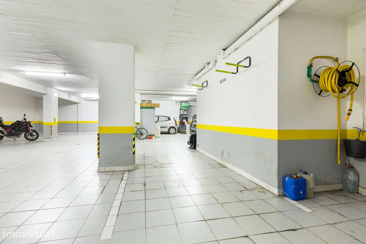 T4 com 184 m², garagem,  varandas e espaço para toda a família-28