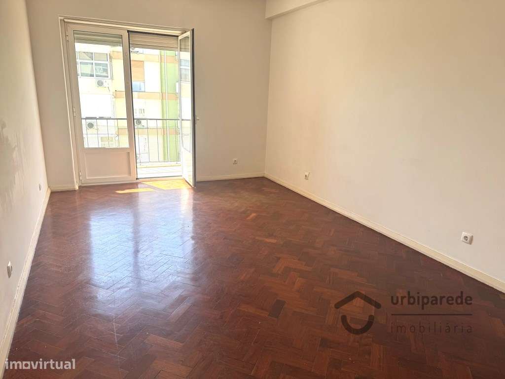 Apartamento T3 no Restelo c/ vista Rio.-6