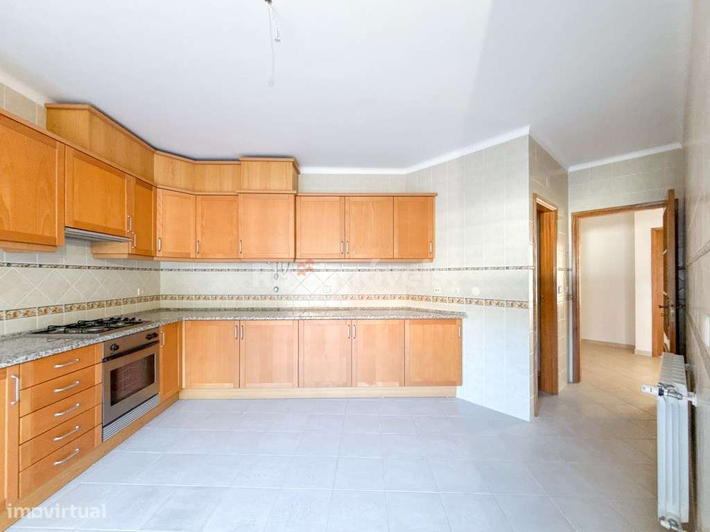 Apartamento T3 novo com garagem-25