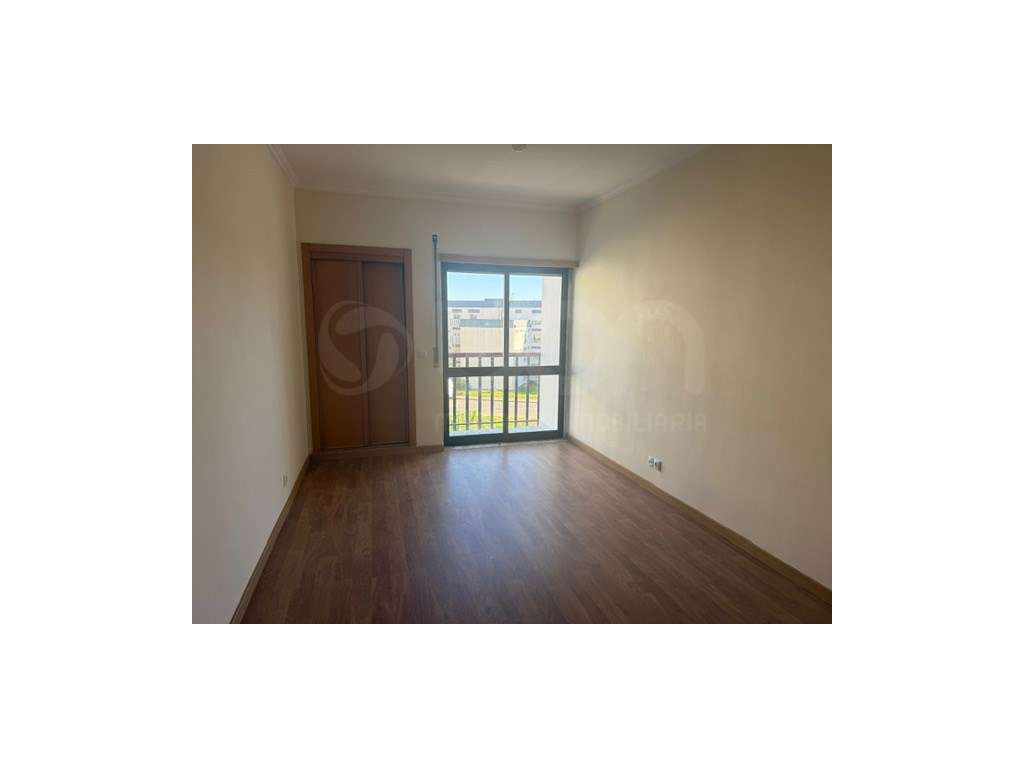 Apartamento T3 em Rio de Mouro, Sintra-9