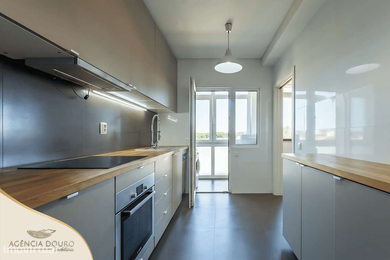 Apartamento T4 com varandas, em Aldoar, Porto-6
