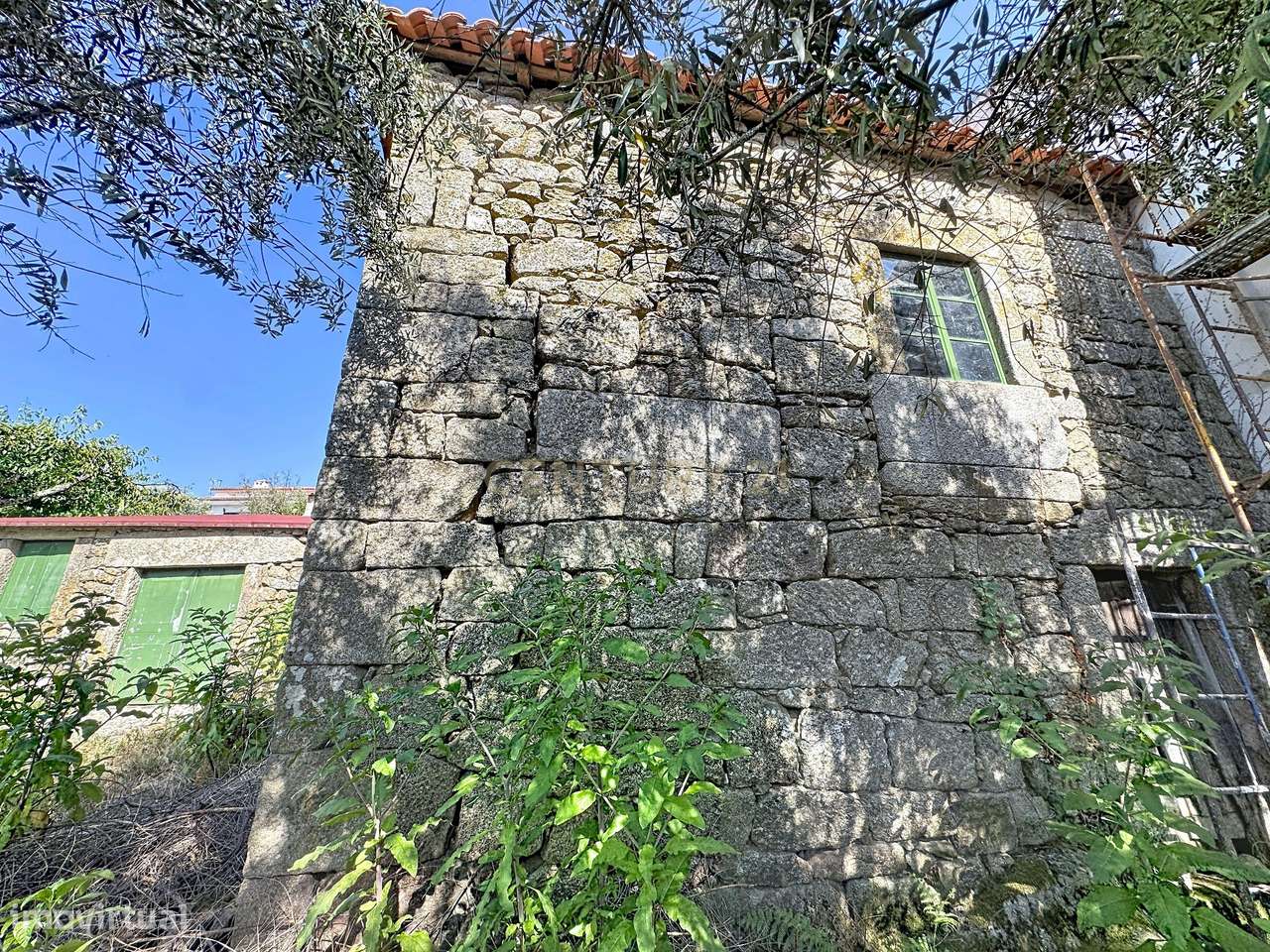 Moradia Térrea com Vista Panorâmica e 4.500 m² de Terreno | Vila Cova,-49