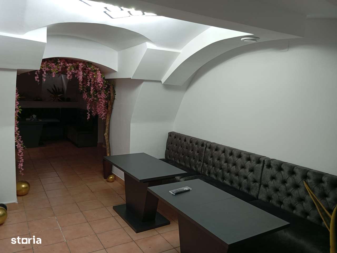 Spatiu comercial de vanzare in zona Ultracentrala - Imagine principală: 4/11