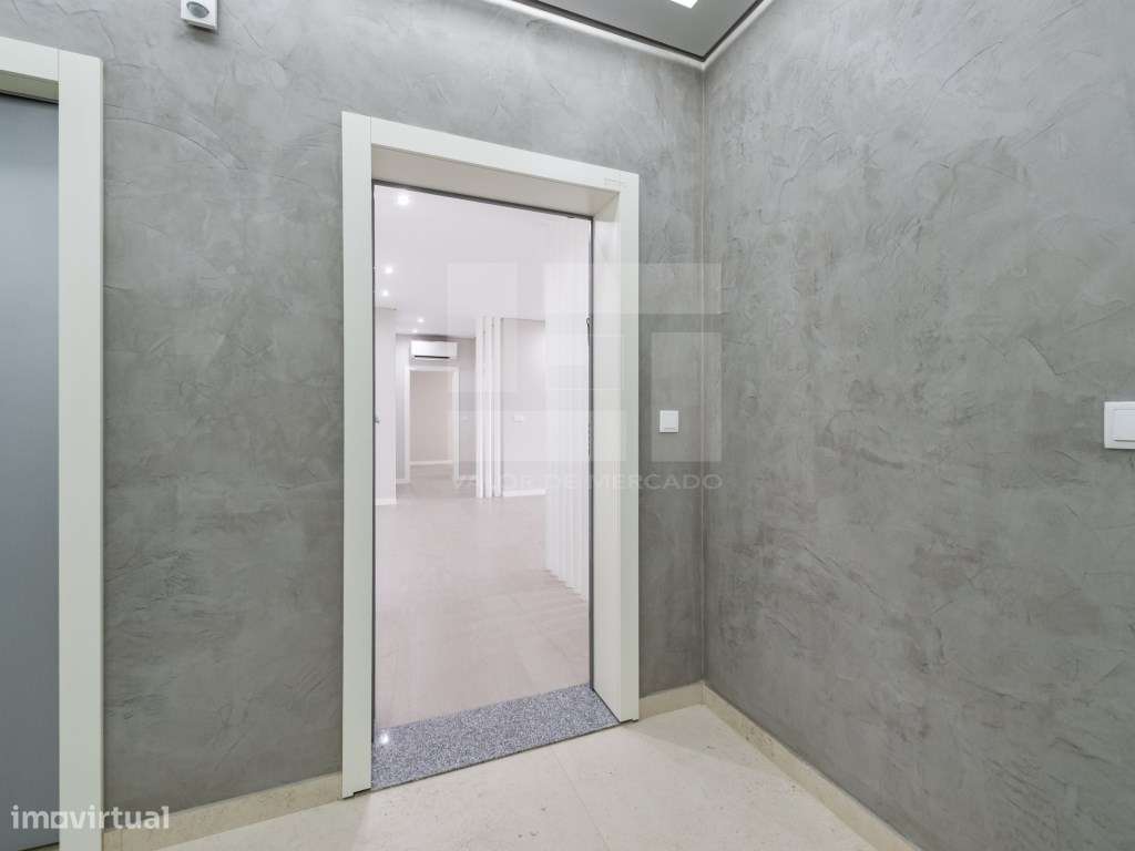 T4 DE LUXO - NOVO - MODERNO - SÓBRIO - Viseu - BEM LOCALIZADO - ACA...-9