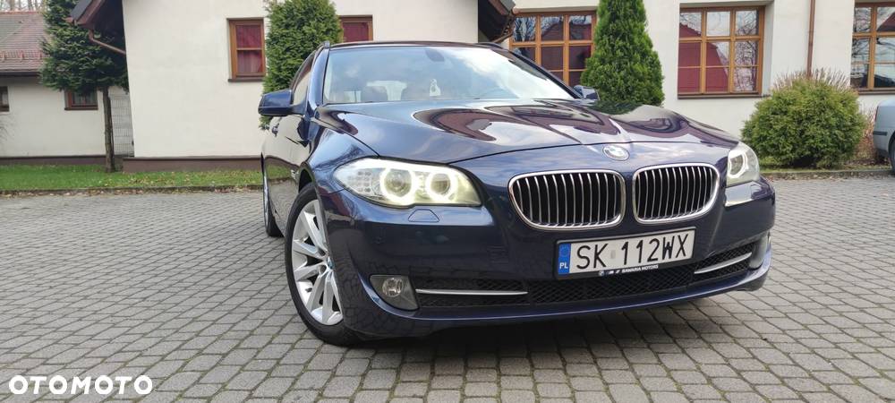 BMW Seria 5 523i Touring - 19