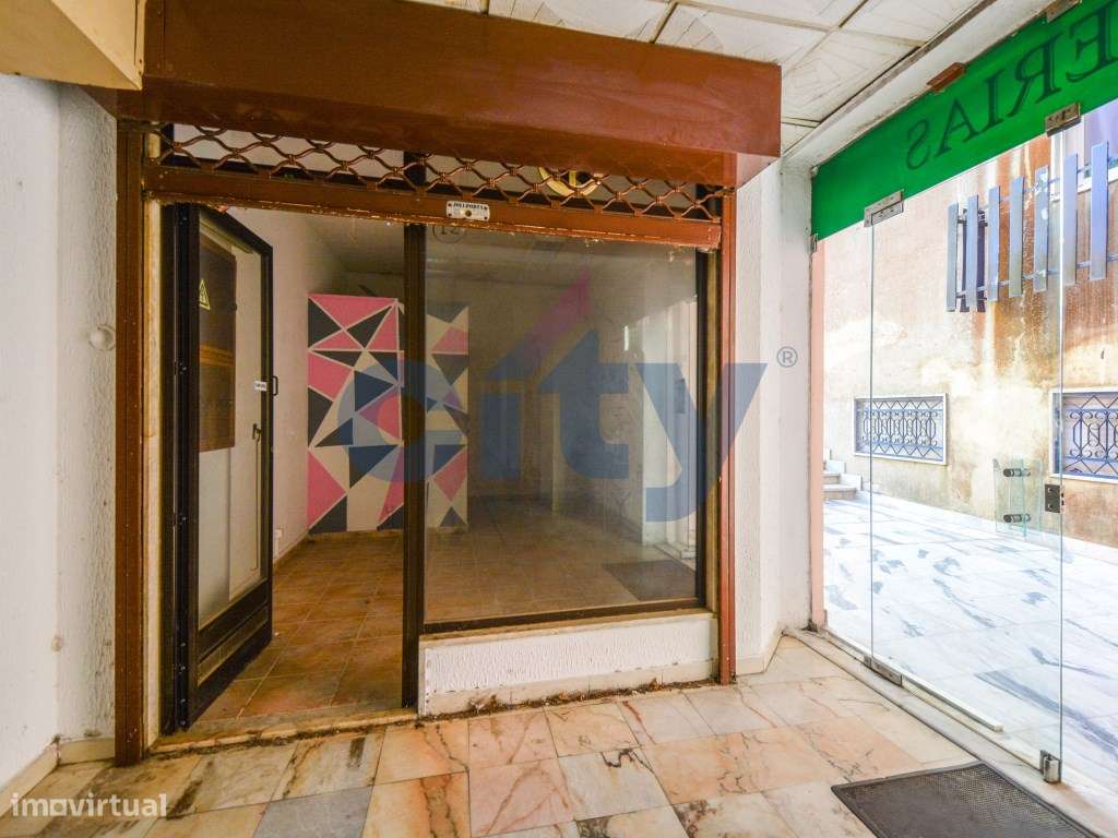 Espaço Comercial em Galeria -Mercês, Sintra - Ótimo Investimento-4