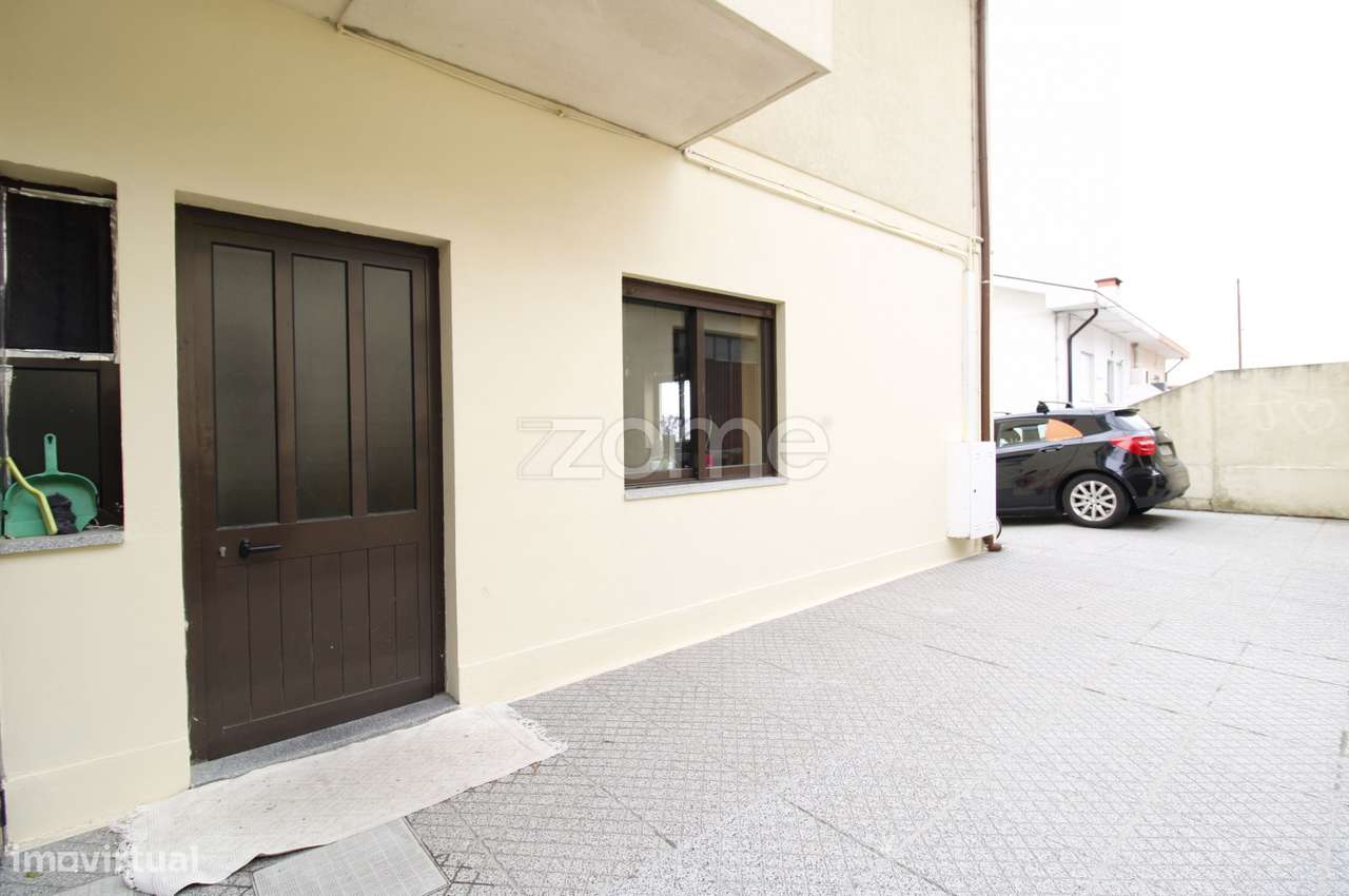 Andar Moradia T2 com Terraço, Garagem e 3 Frentes – Alto de Soutelo-14