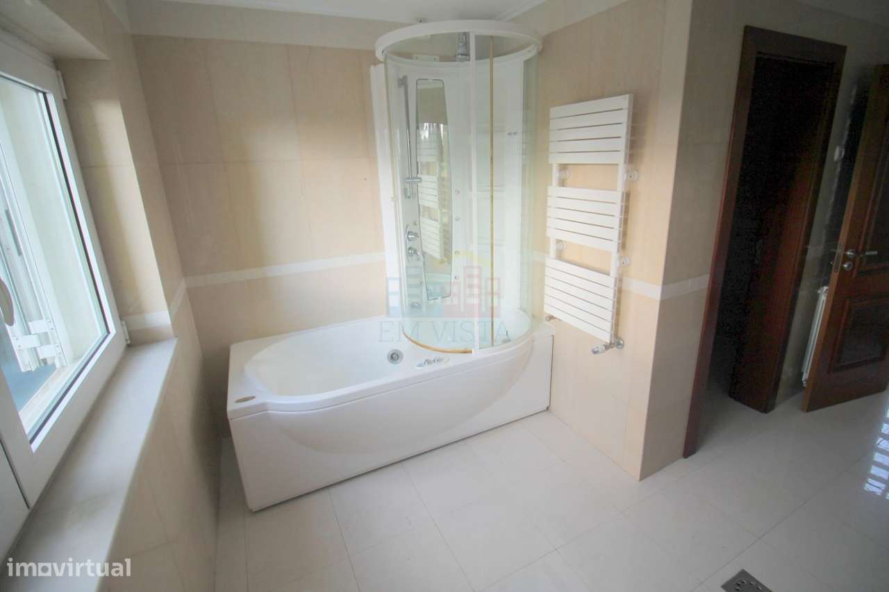 Vivenda de Luxo com Piscina Belas-17