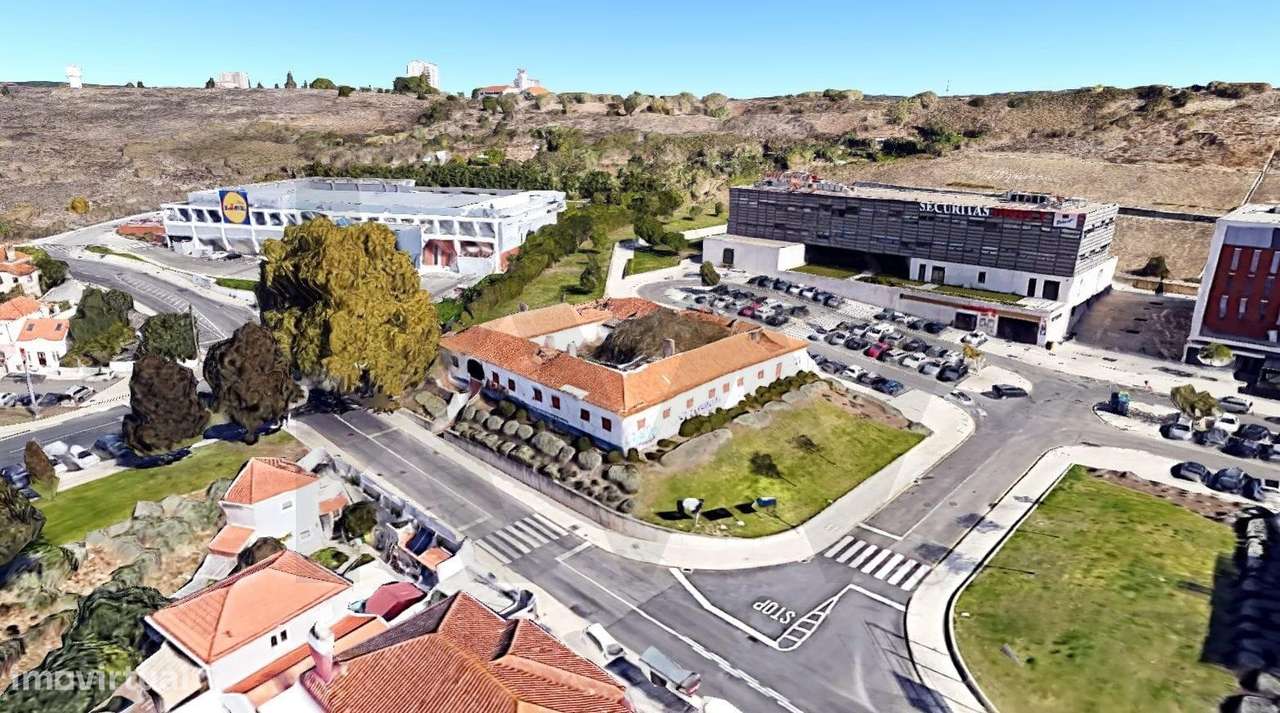 Espaço versátil com 980 m2 para transformar - Grande imagem: 3/5