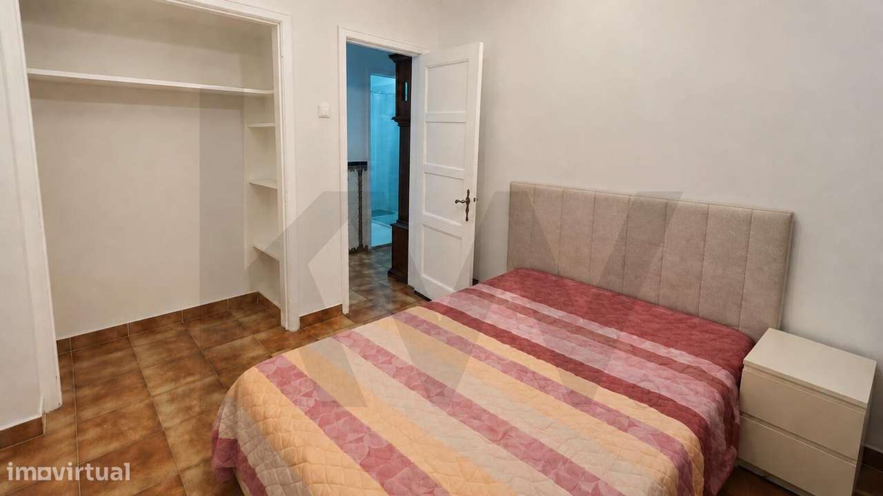 Apartamento T2 com espaço adicional independente | Almada-39