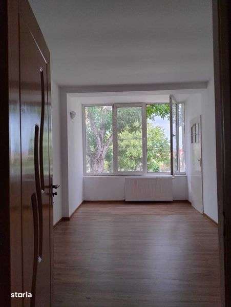 Vand ap 2 camere decomandate - Imagine principală: 5/8