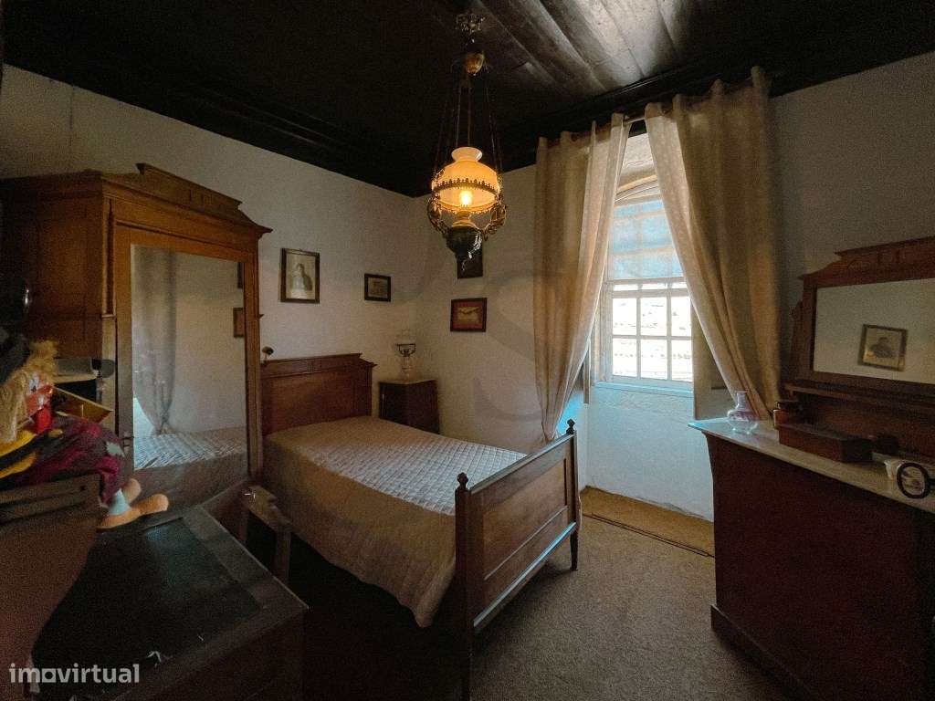 Casa Senhorial Brasonada do Século XVIII na Região do Douro-46