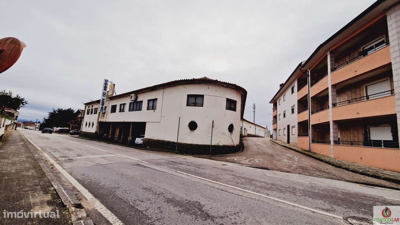 Prédio das Caves do Freixo - Grande imagem: 4/38