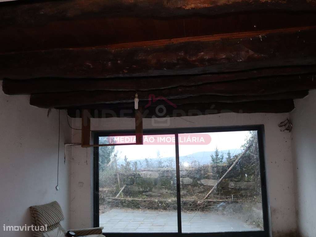 Duas moradias (1 moradia V1 + 1 moradia V2) em Alvarenga, Arouca-19