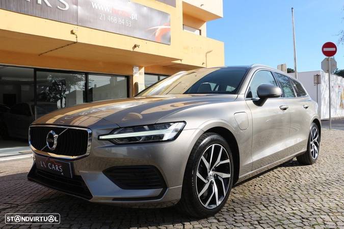 Volvo V60 2.0 T8 AWD TE Momentum Plus - 2