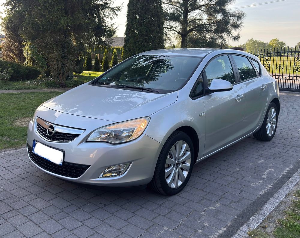 Opel Astra J 1.6 Innovation 2010