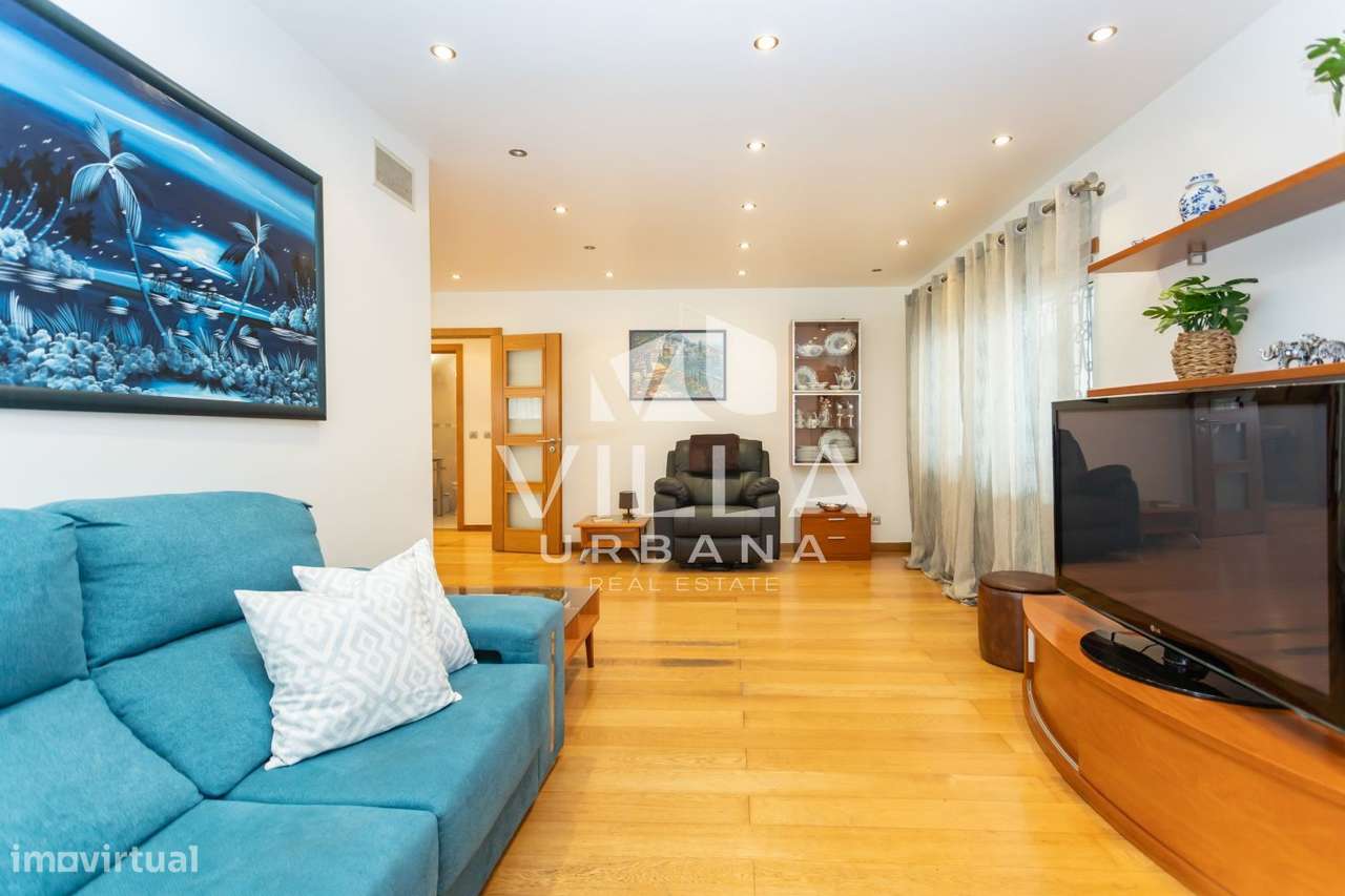 Moradia T3 +1 com Garagem localizada numa zona tranquila em Belverde-22