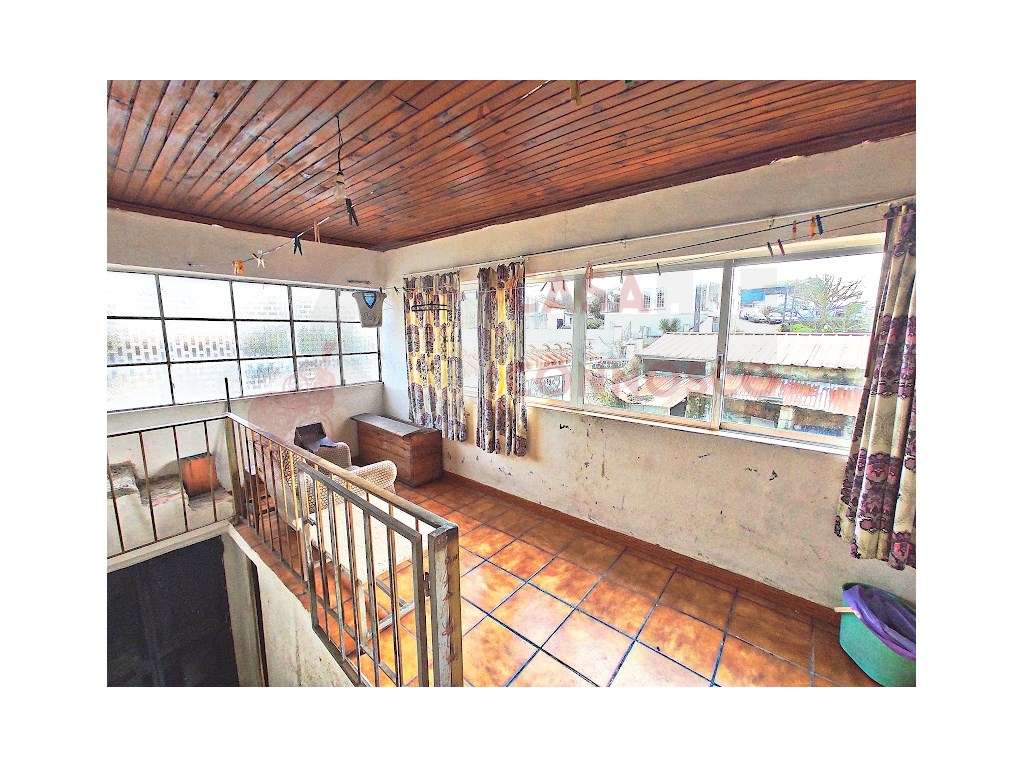 Moradia M4 com vistas fantásticas-16