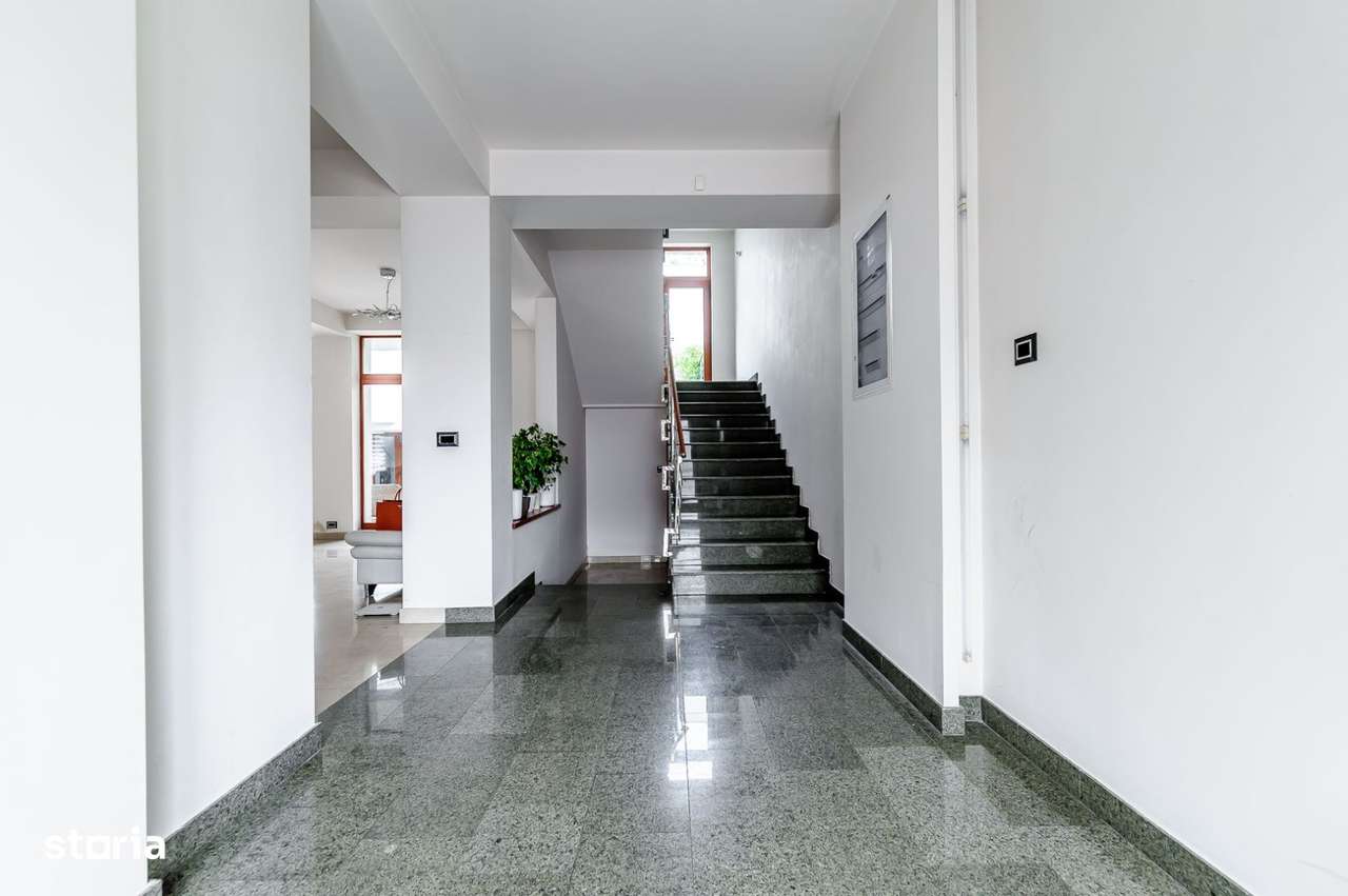 Imobil cu potențial multiplu și amplasare Premium - Imagine principală: 5/17