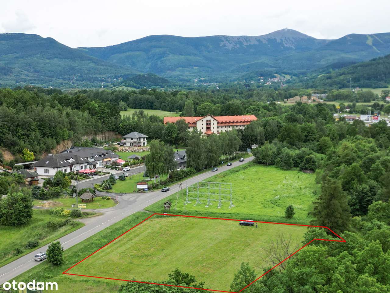 Widokowa działka usługowa przy drodze Jelenia Góra-Karpacz-1