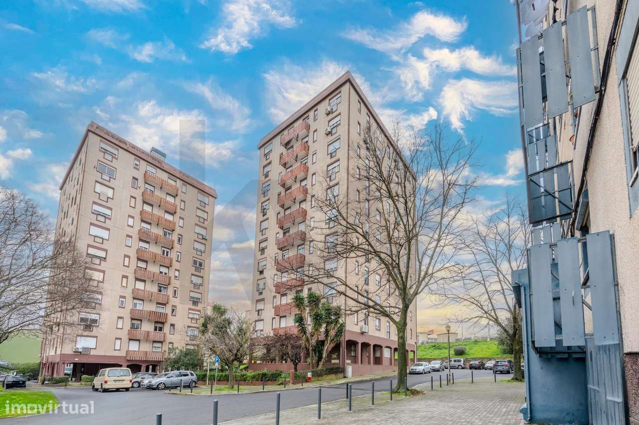 Apartamento T2 nos Olivais: Luminosidade e Localização Estratégica em - Grande imagem: 4/36
