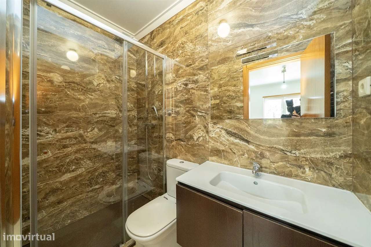 Moradia T4 com piscina nas Marinhas | Esposende-35
