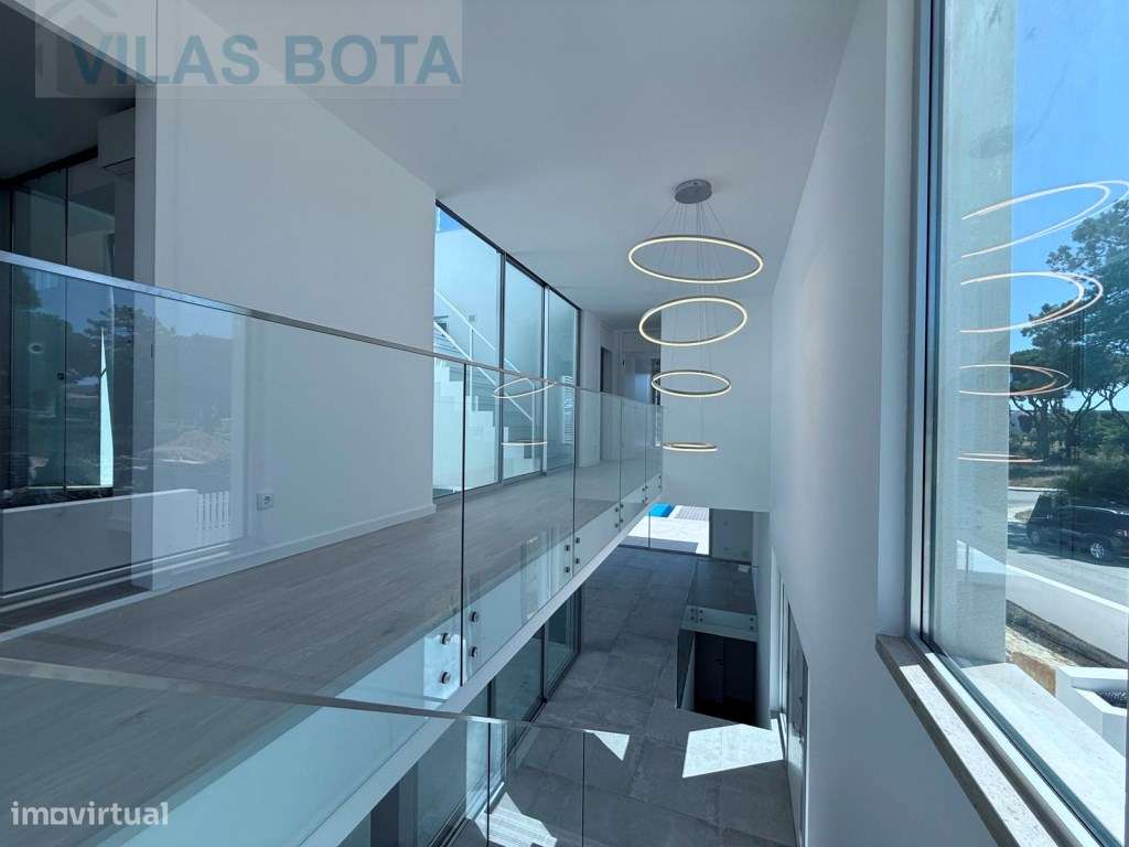 Moradia Luxuosa Moderna no Triângulo Dourado-15