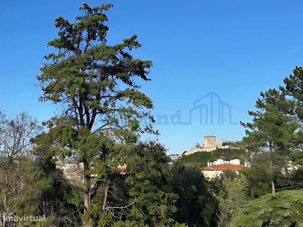 Duplex T3 com Varandas, Terraço e Vista Desafogada para o Castelo d...-22