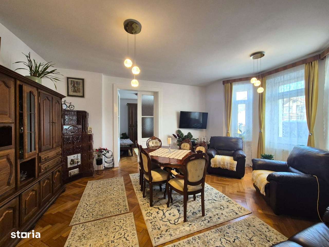 Piața de Miercuri, casă singură în curte, renovată 2025-3