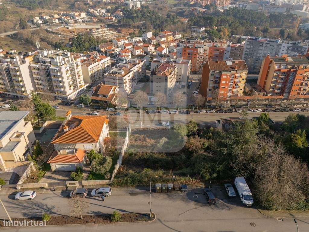 Lote de 997m2 na Rua Cidade Espinho em Vila Real - Grande imagem: 5/9