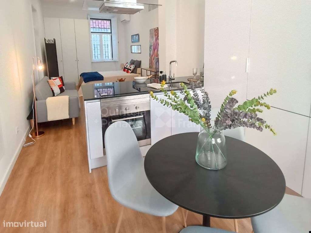 Apartamento T2 mobilado e equipado em São Vicente - Grande imagem: 2/22