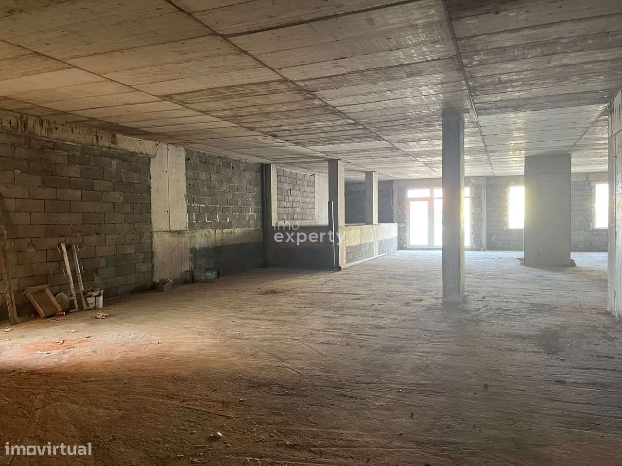 Lojas comerciais no Caniço, Madeira  com 677m2 (veja o vídeo) - Grande imagem: 4/14