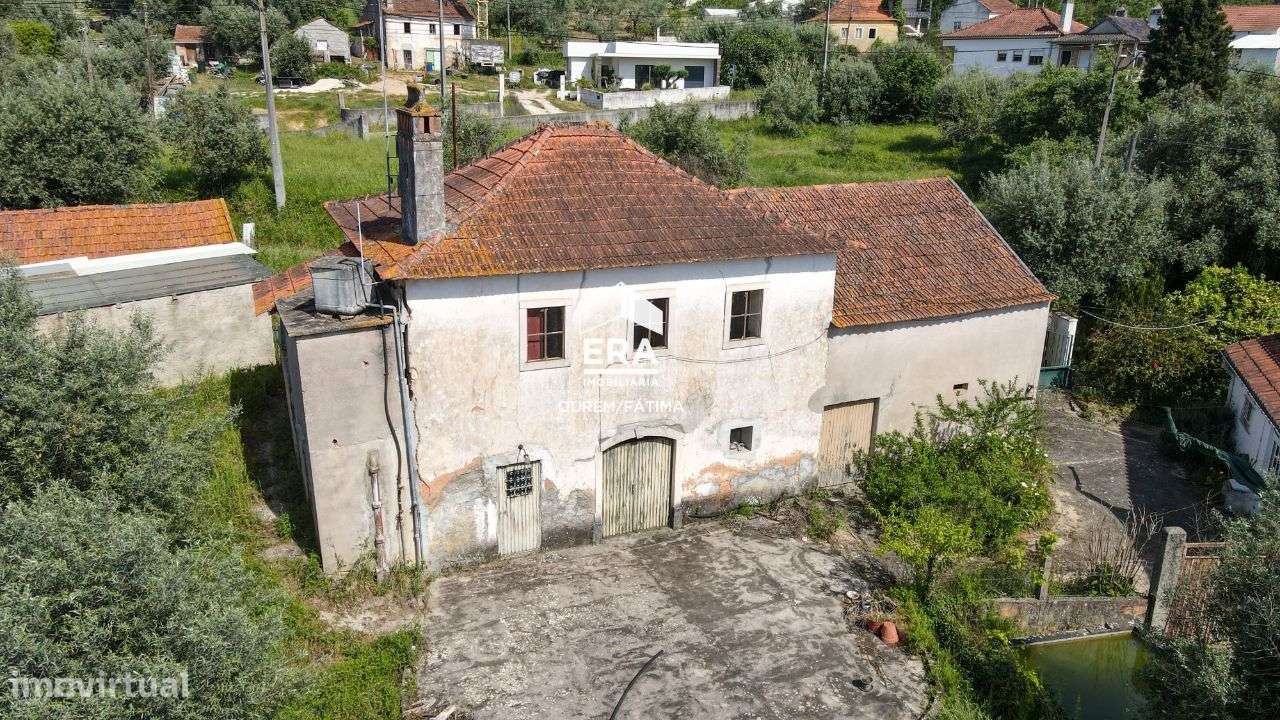 Moradia T3 localizada no Olival, Ourém - Grande imagem: 5/26