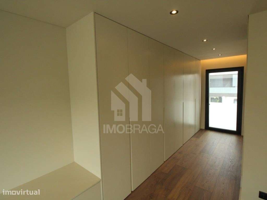 Moradia de Gaveto T3 Nova com 3 Suites | Pronta a Habitar | S. Pedr...-13