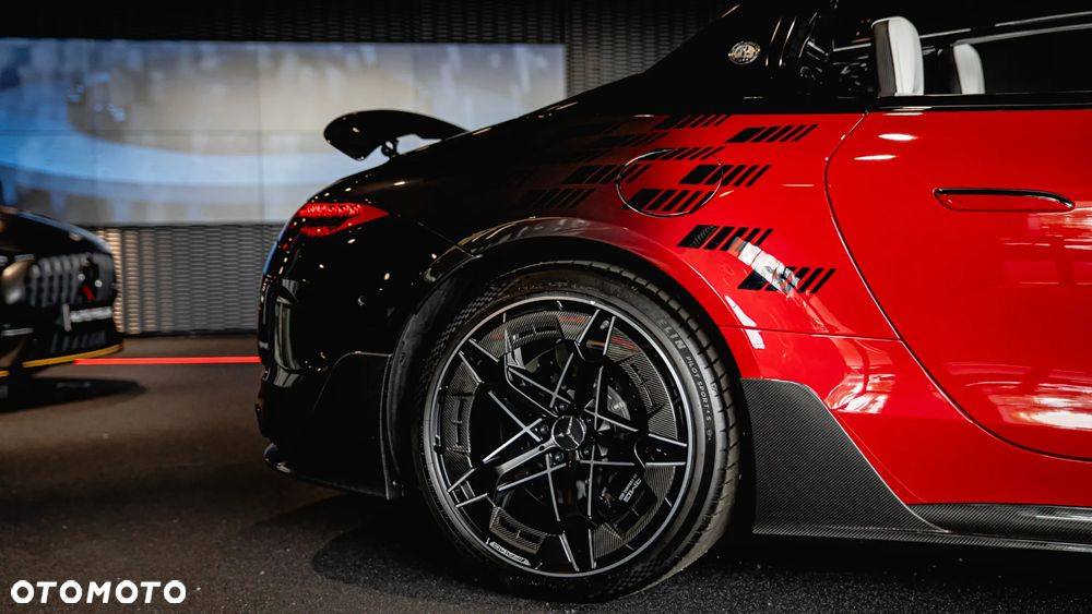 AMG PureSpeed, 1 z 250 szt., 4.0 V8 Biturbo, 585 KM, 800NM