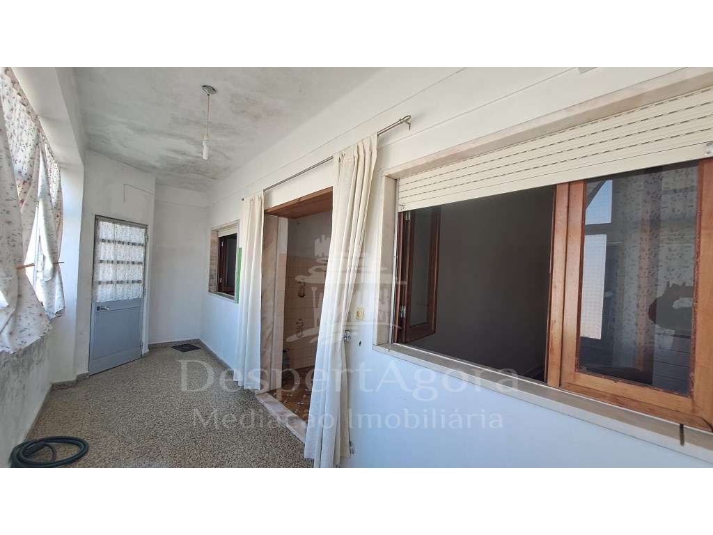 T3 com Garagem Perto da estação e escolas-17