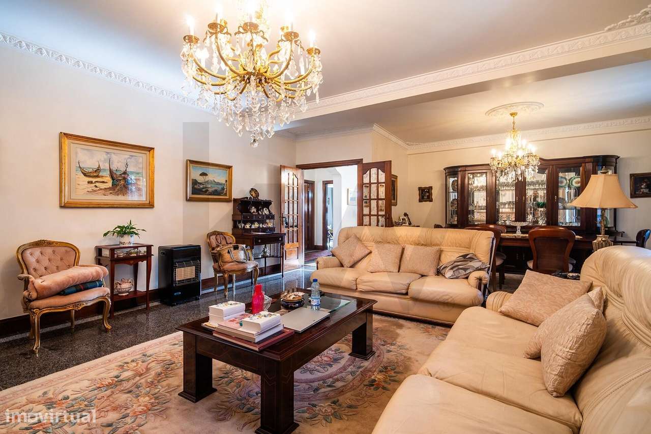 Moradia T5 à venda em Vale de Janelas, Santa Cruz – terreno 2.075 m2 e-24