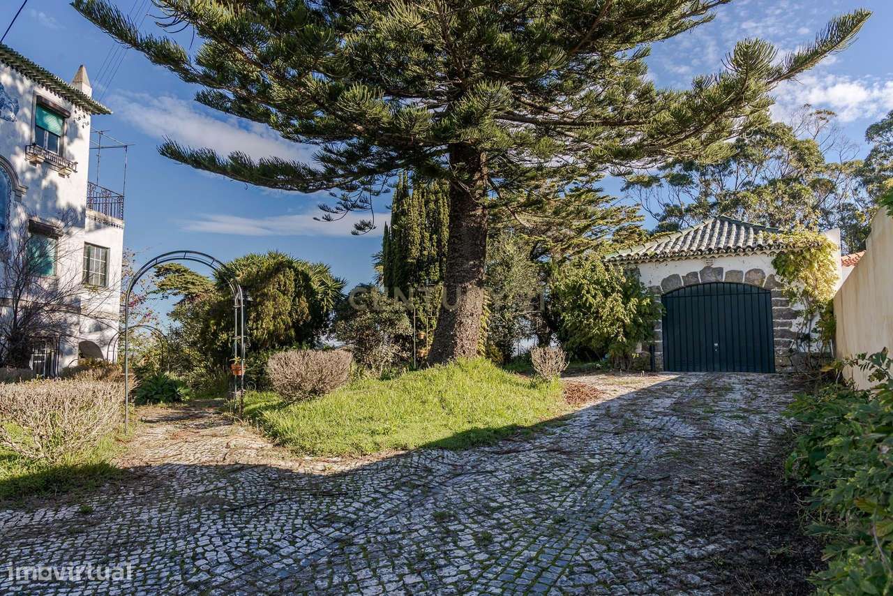 Palacete com 5 Quartos no Coração de Sintra-14
