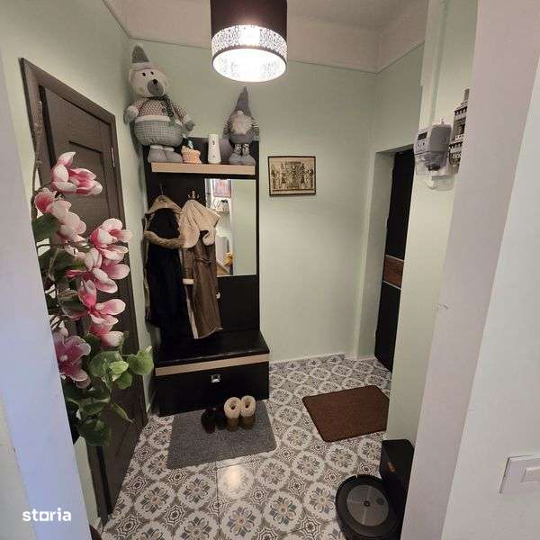 Vand apartament in vila mobilat si utilat complet - Imagine principală: 4/8