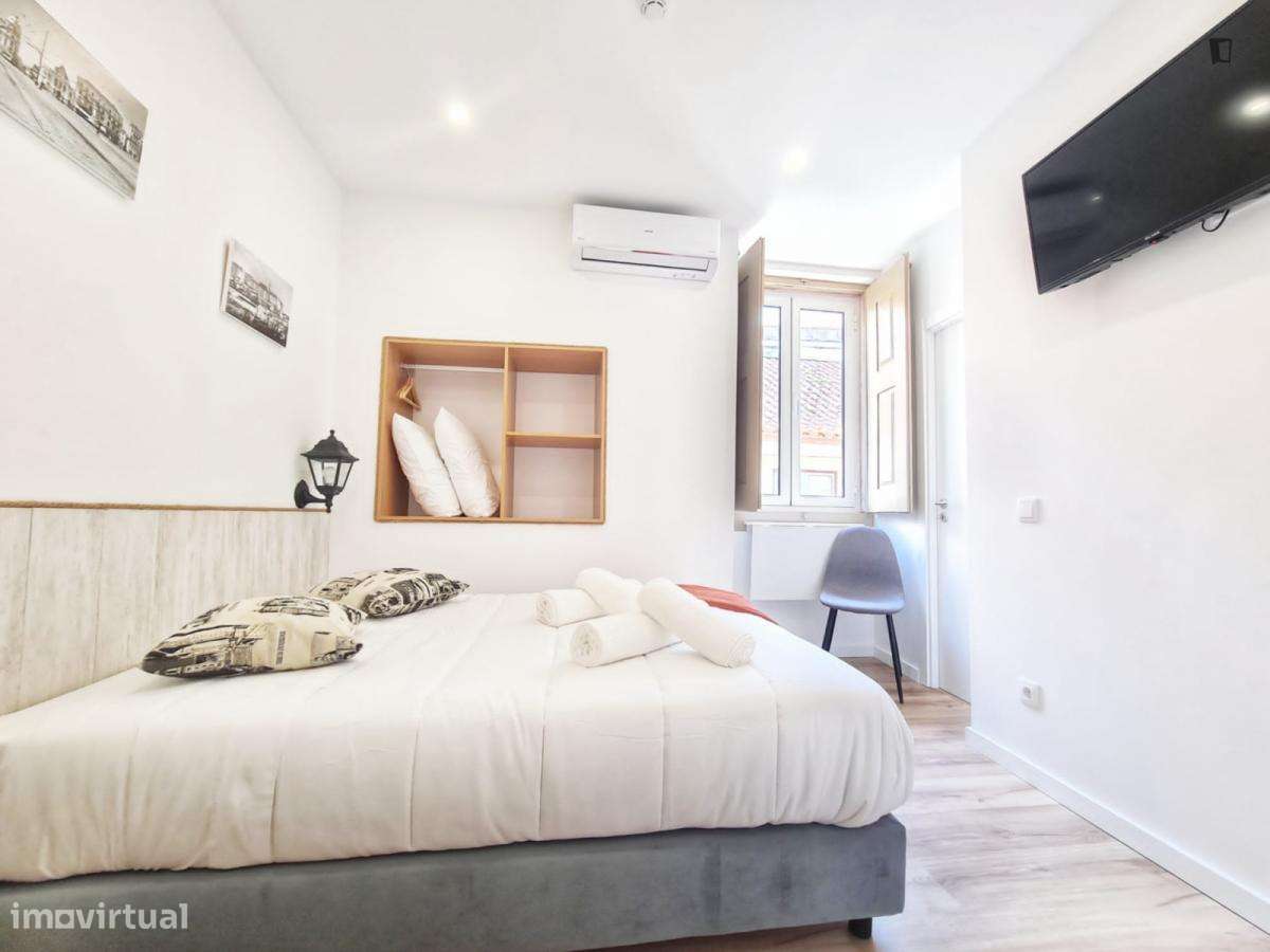 Quarto - localizado em Baixa Coimbra - Grande imagem: 5/10