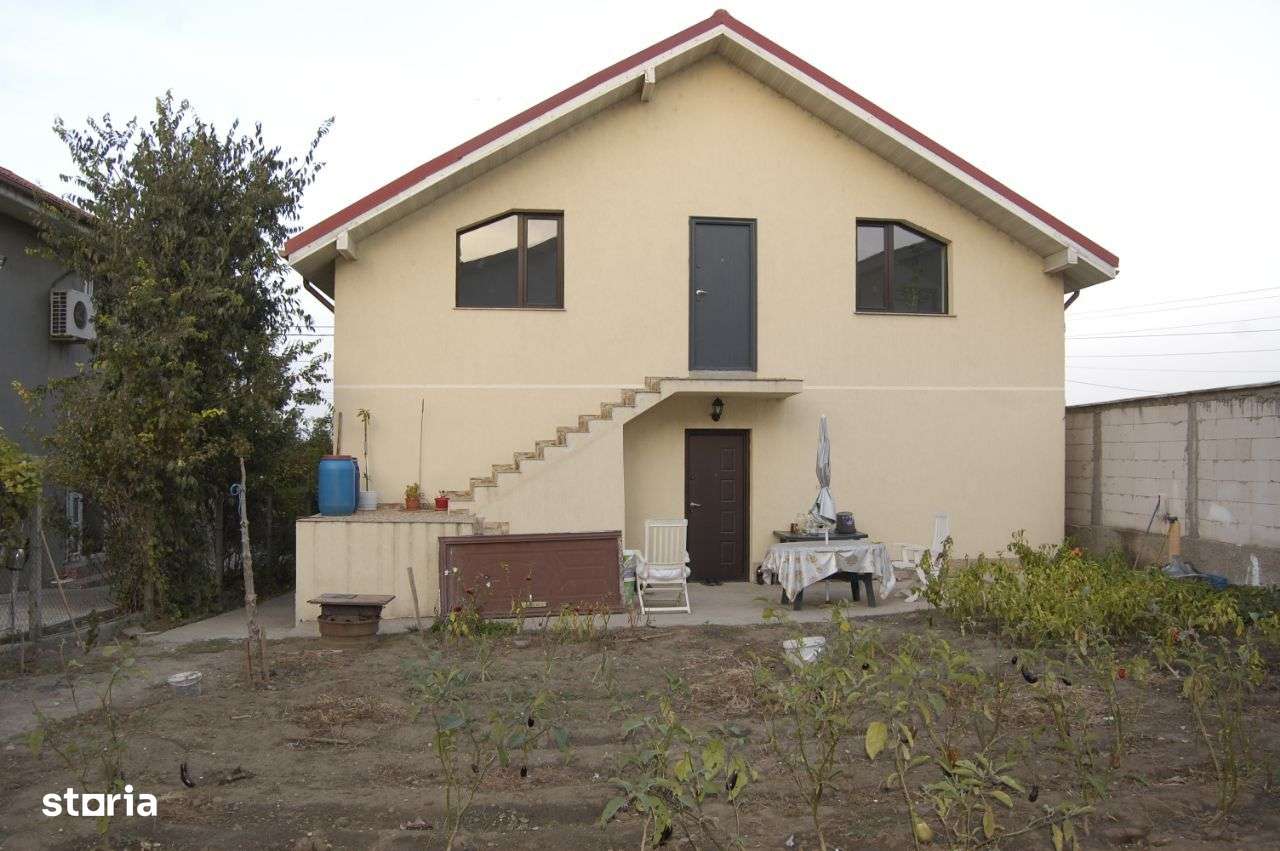 Vila cu Priveliște la Lacul Siutghiol-Spațiu Ideal pentru Două Familii-7