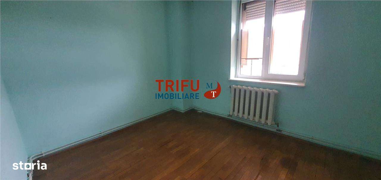 Apartament cu 4 camere de vanzare zona Centru - Imagine principală: 5/11