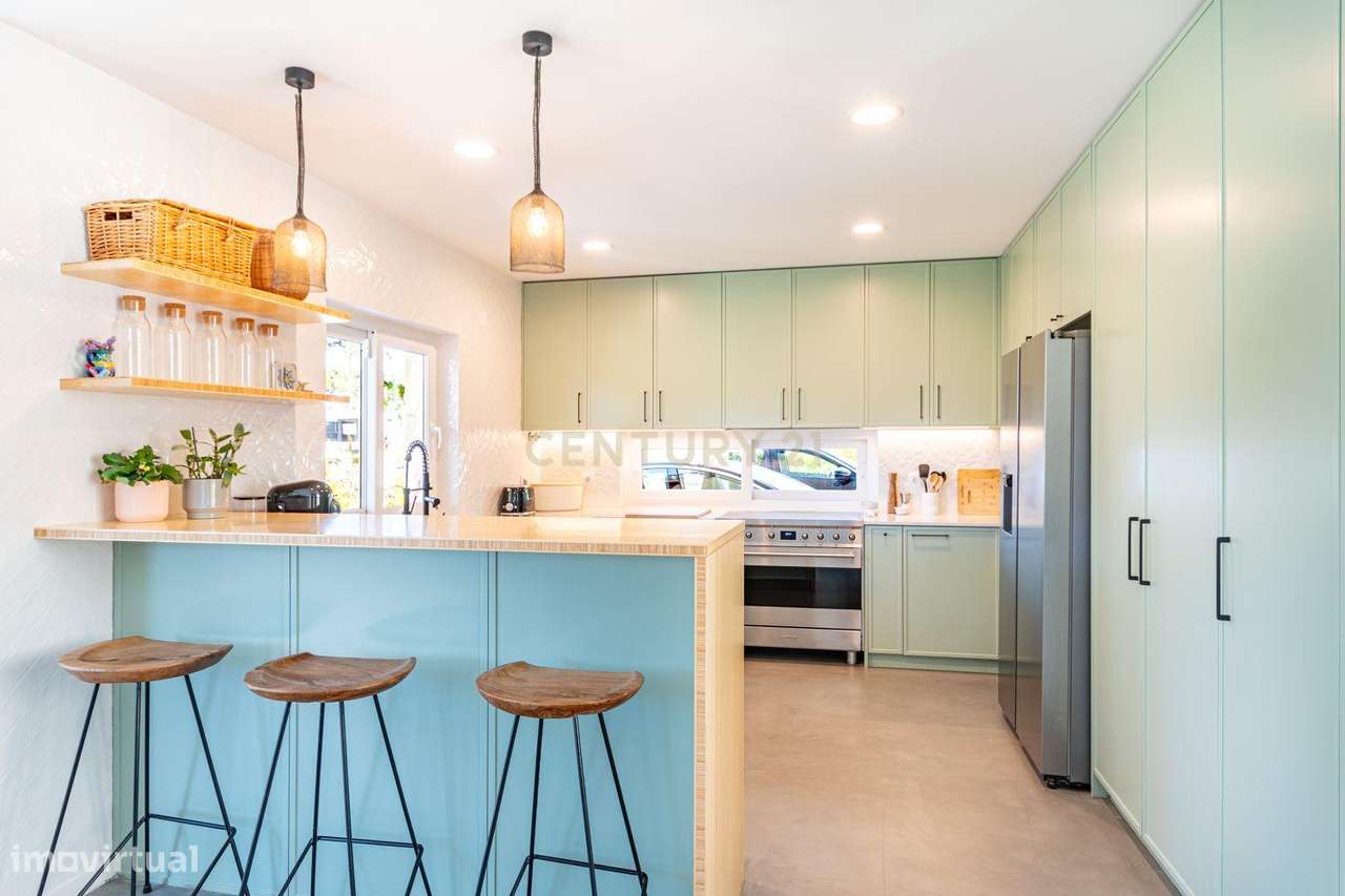 Charme Tradicional • Conforto Moderno • Energia Solar Inteligente (202-8