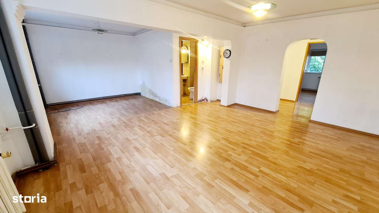 Inchiriez apartament 3 camere nemobilat zona Micalaca - ID : RH-43738 - Imagine principală: 2/15