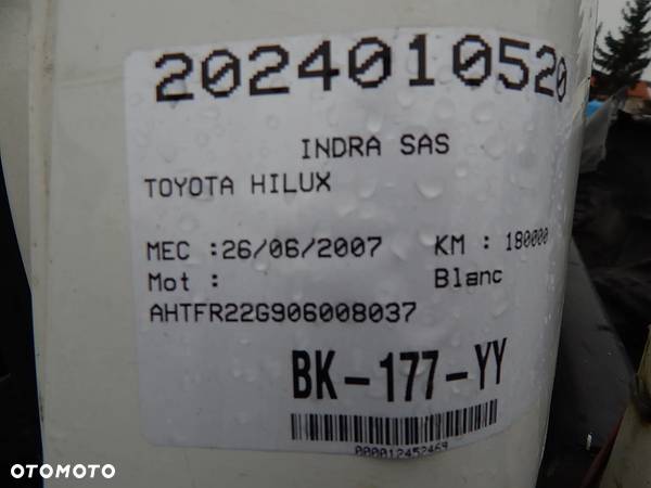 Toyota Hilux - 14